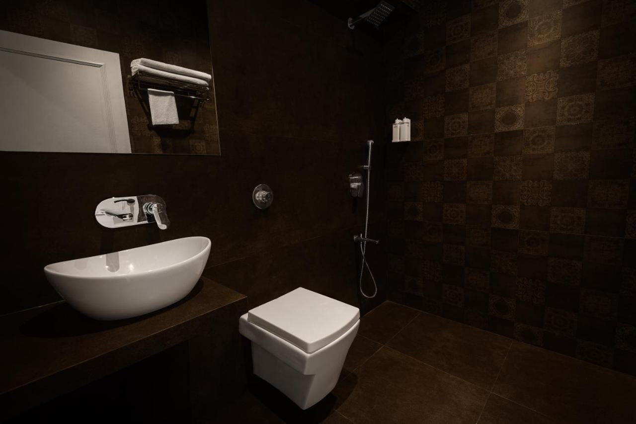 Arnna Hotel - Goregaon Mumbai Exteriör bild