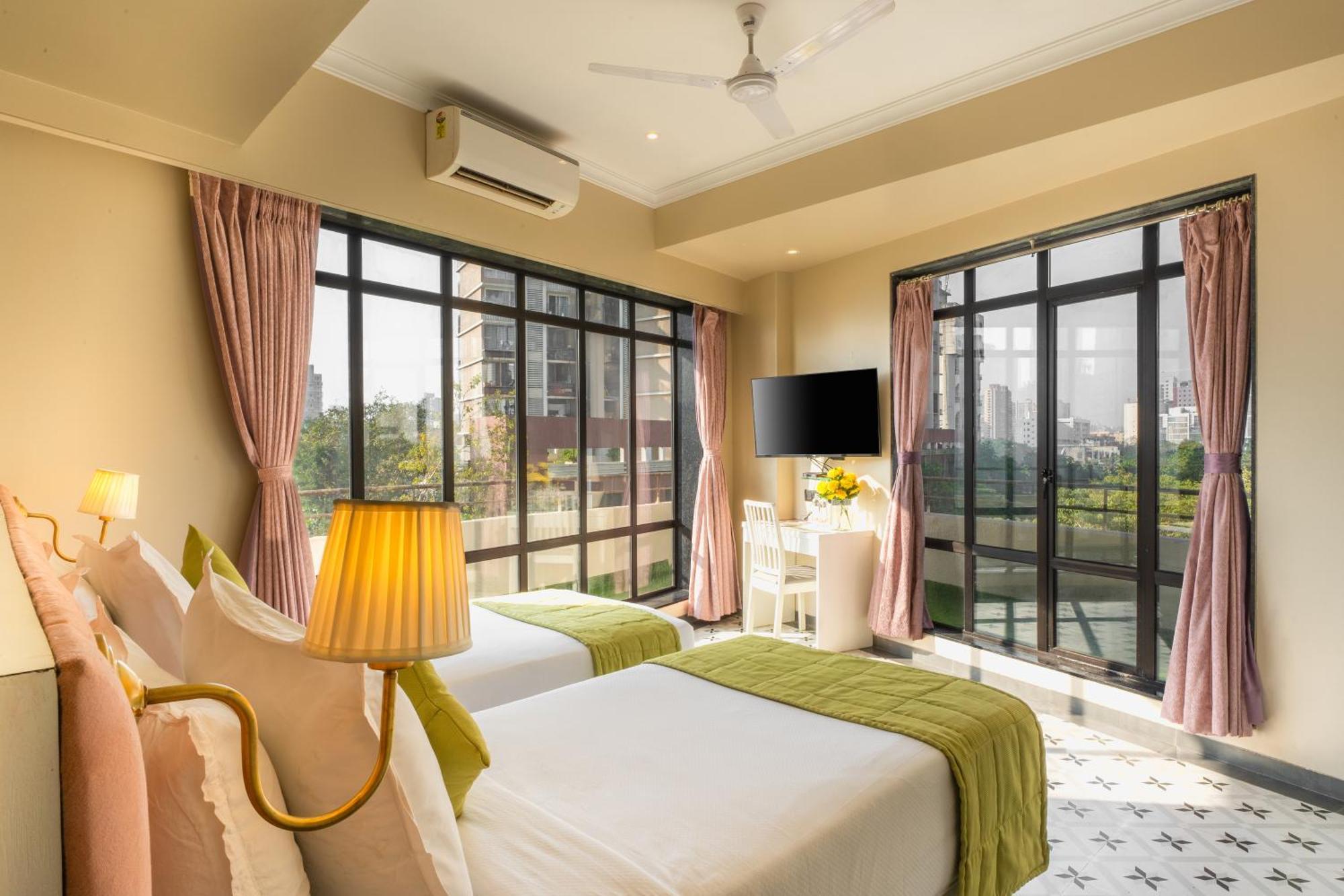Arnna Hotel - Goregaon Mumbai Exteriör bild