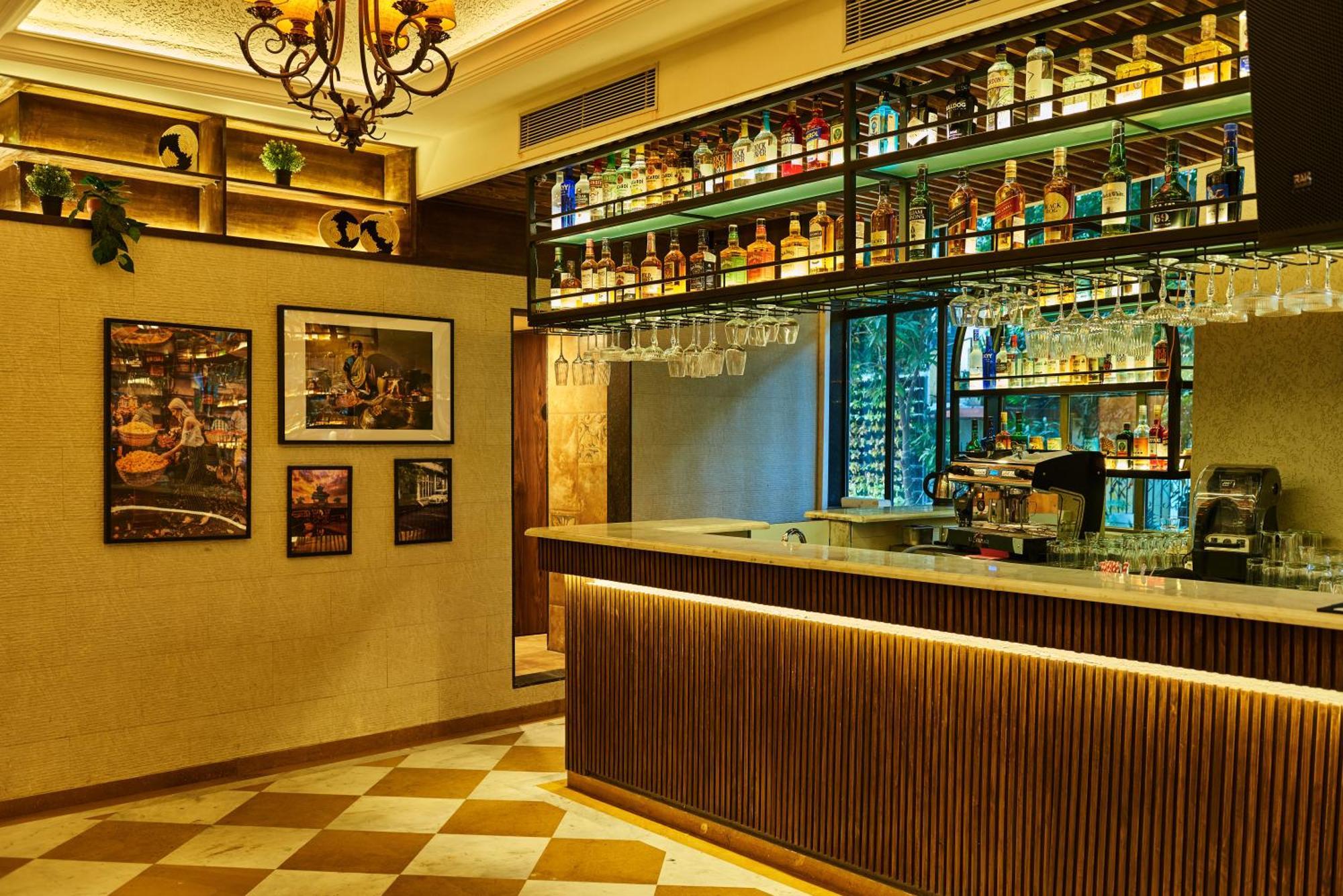 Arnna Hotel - Goregaon Mumbai Exteriör bild